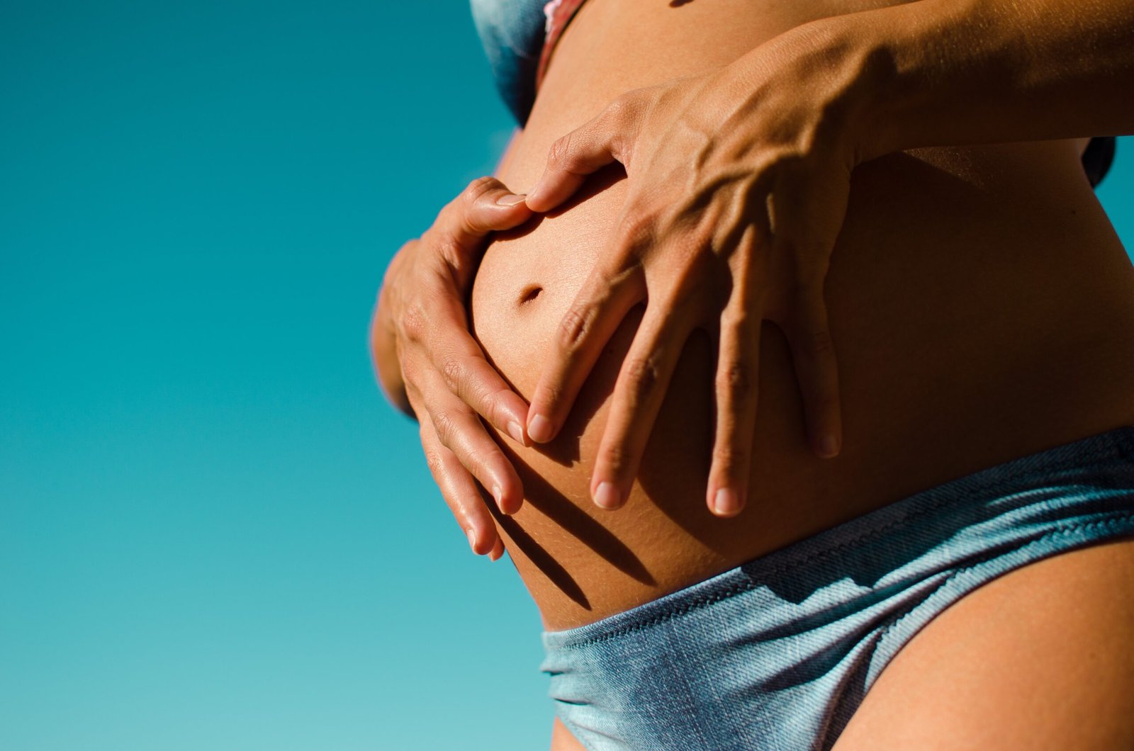 Cinco estiramientos para el dolor de espalda durante el embarazo